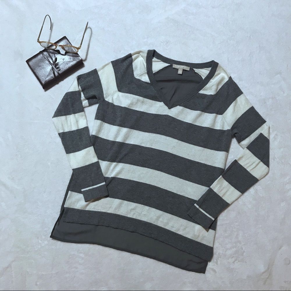 Banana Republic Striped Sweater Size Small Gray White